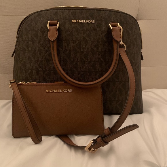 MICHAEL Michael Kors Handbags - Michael Kors Set